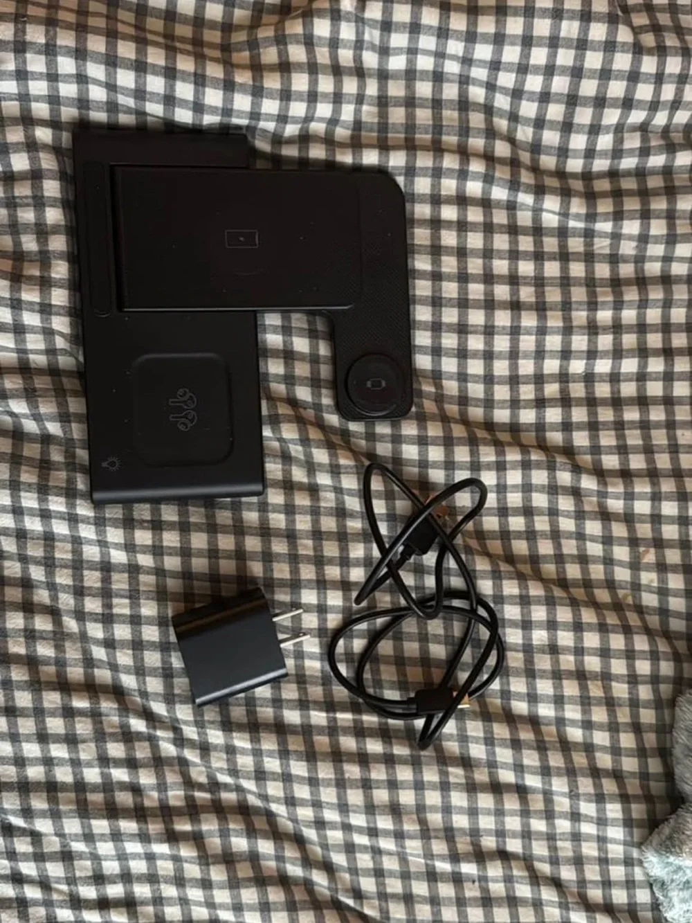 Black 3-in-1 Wireless Fast Charger Stand for Phone, Apple Watch & Earbuds